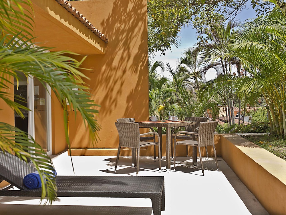 Hotel Ixzi Plus 7/63