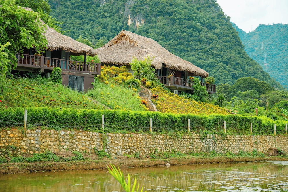 Mai Chau Ecolodge 68/72