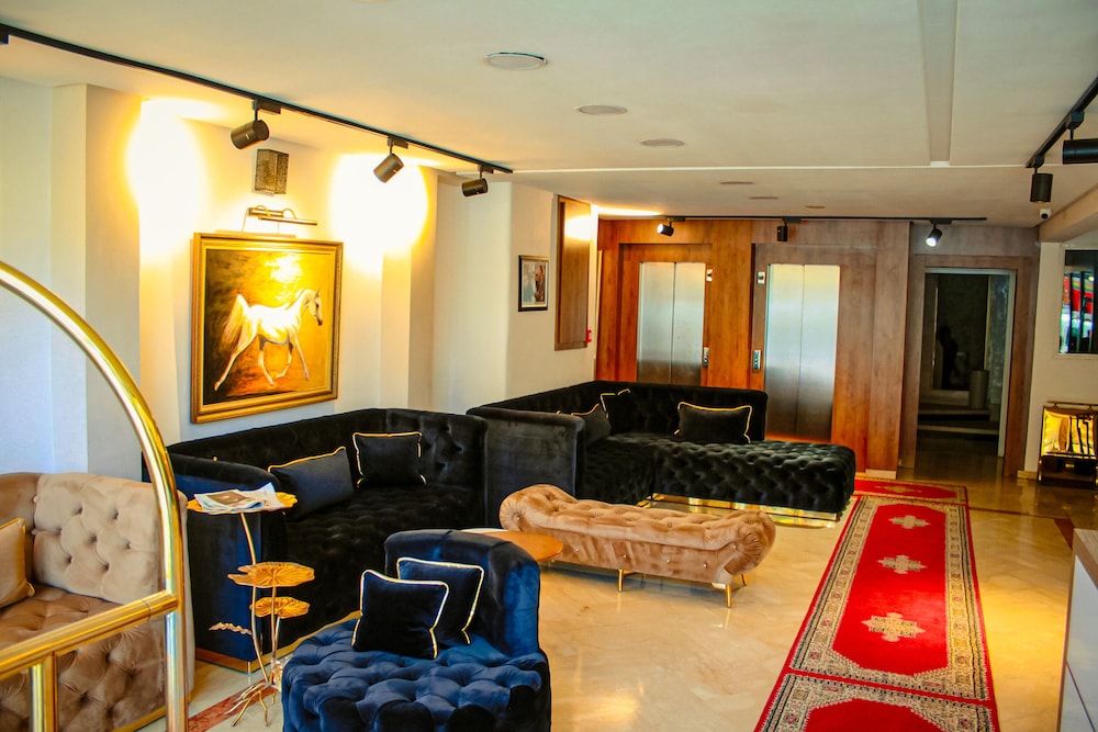 Hotel Belle Vue 10/23