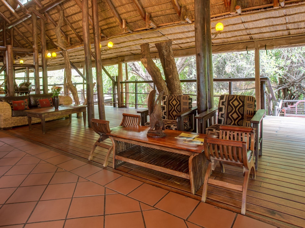 MADIKWE RIVER LODGE 13/42