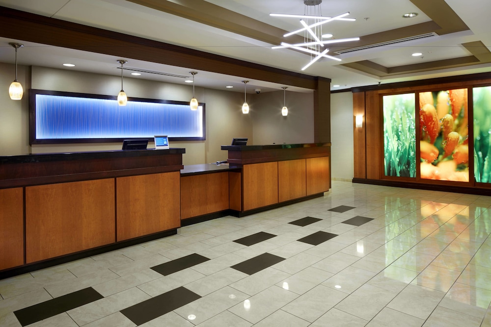 Lobby at Fairfield Inn Suites Cumberland, CUMBERLAND - MD