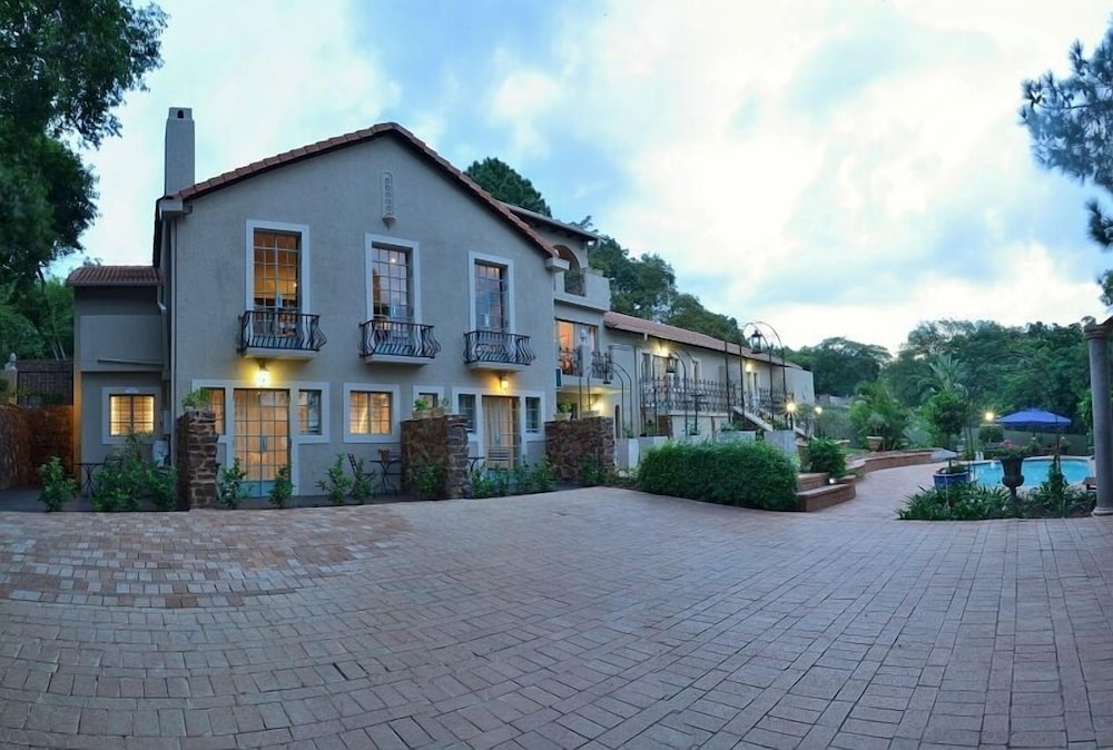 Duke And Duchess Boutique Hotel 3/27