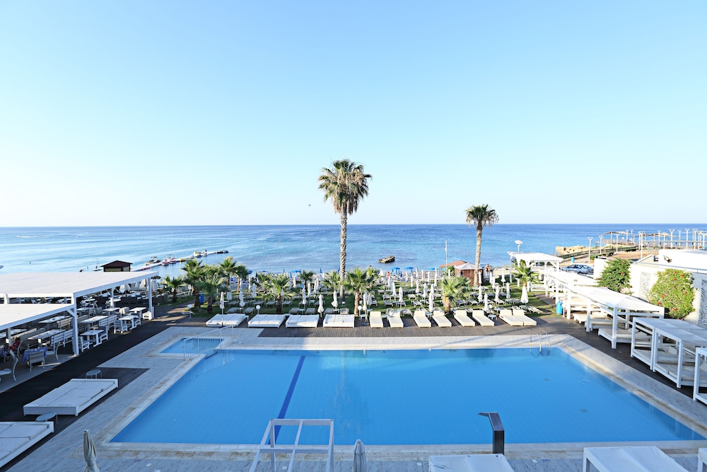 Silver Sands Beach Hotel 42/50