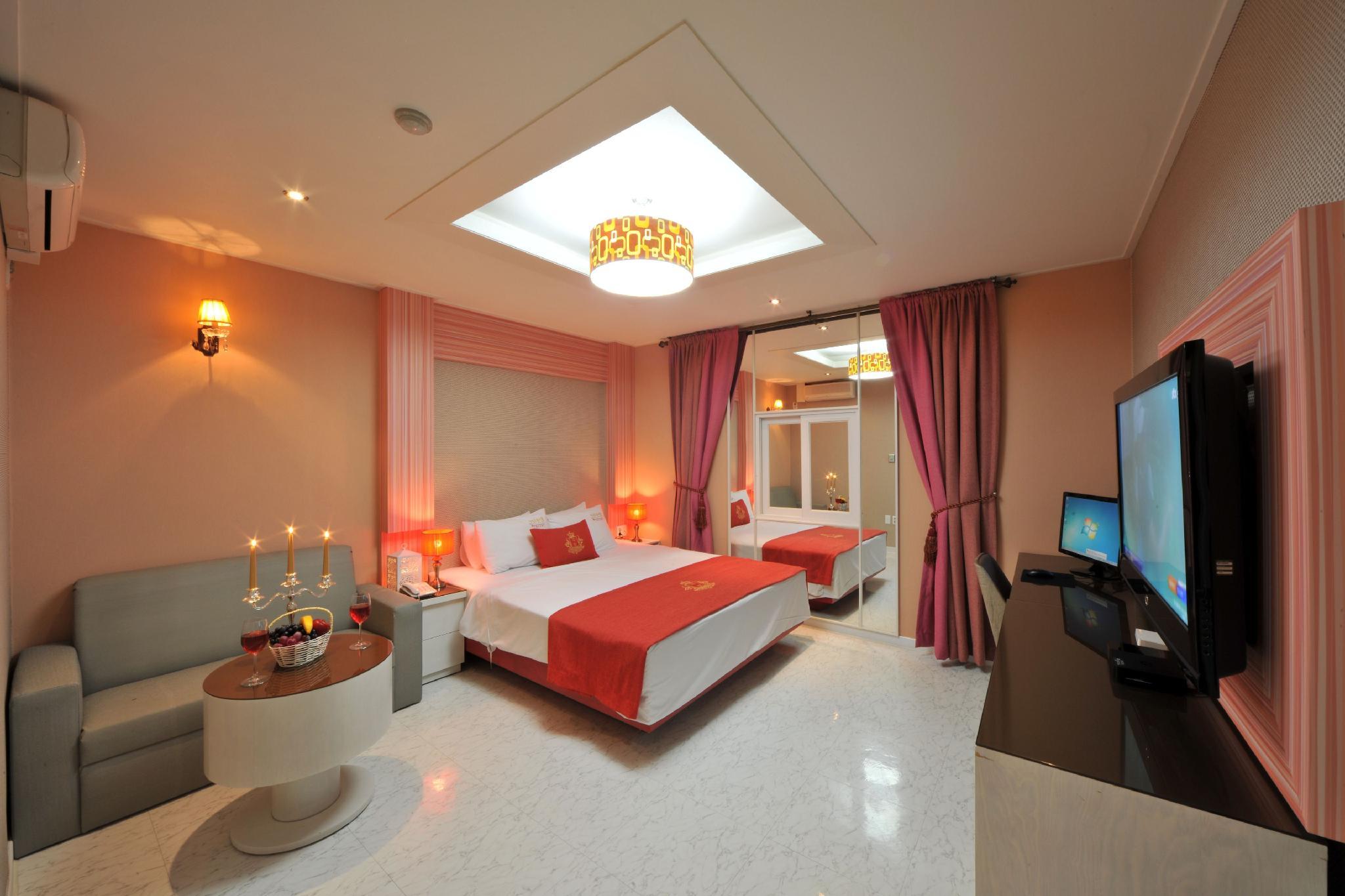 S Hotel 14/33