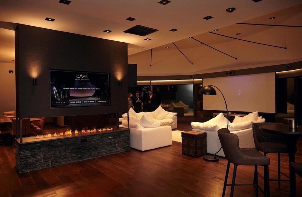 Cave Hotel and Golf Resort 39/58