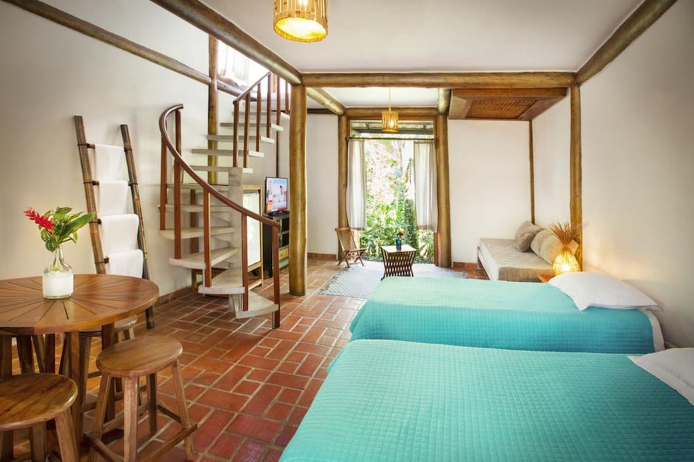 Villa Manakas 30/78