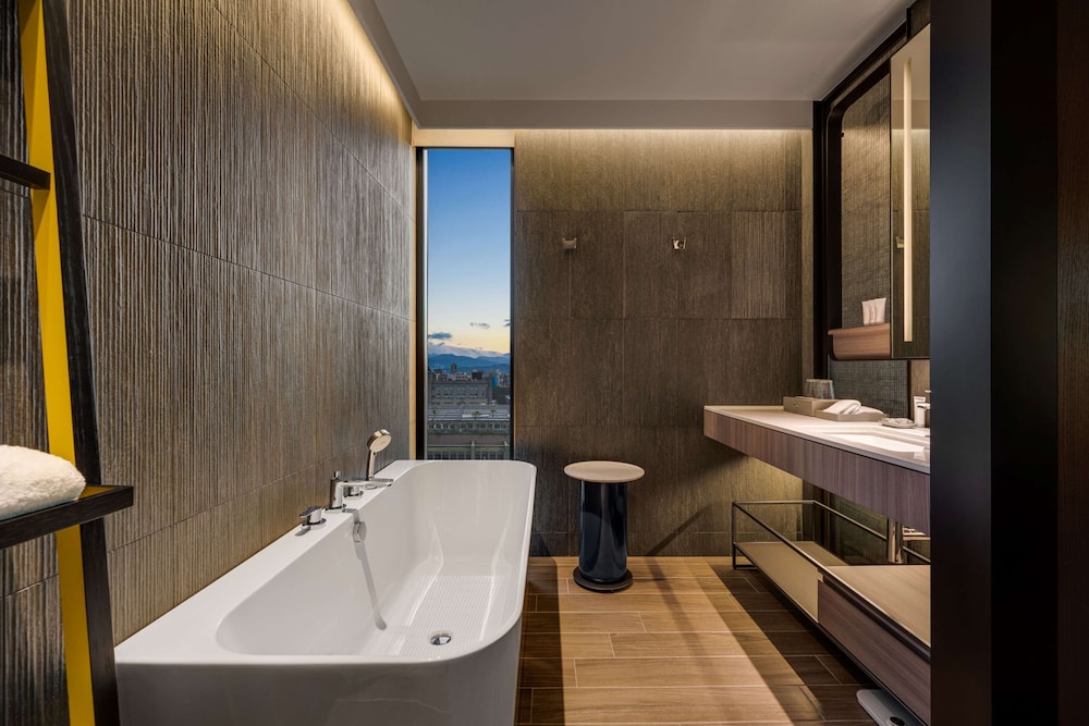 Hotel Resonance Taipei, Tapestry Collection by Hilton 17/37
