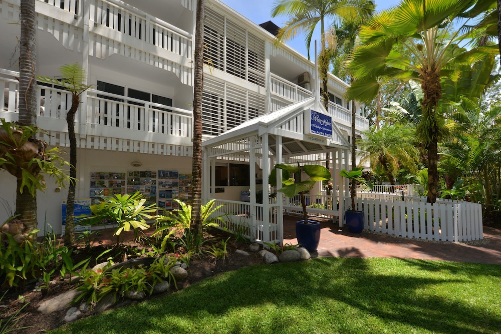 Apartments At the White House Port Douglas 59/65