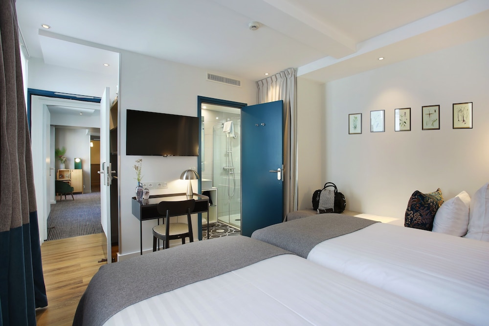 ROOM, TRIPLE