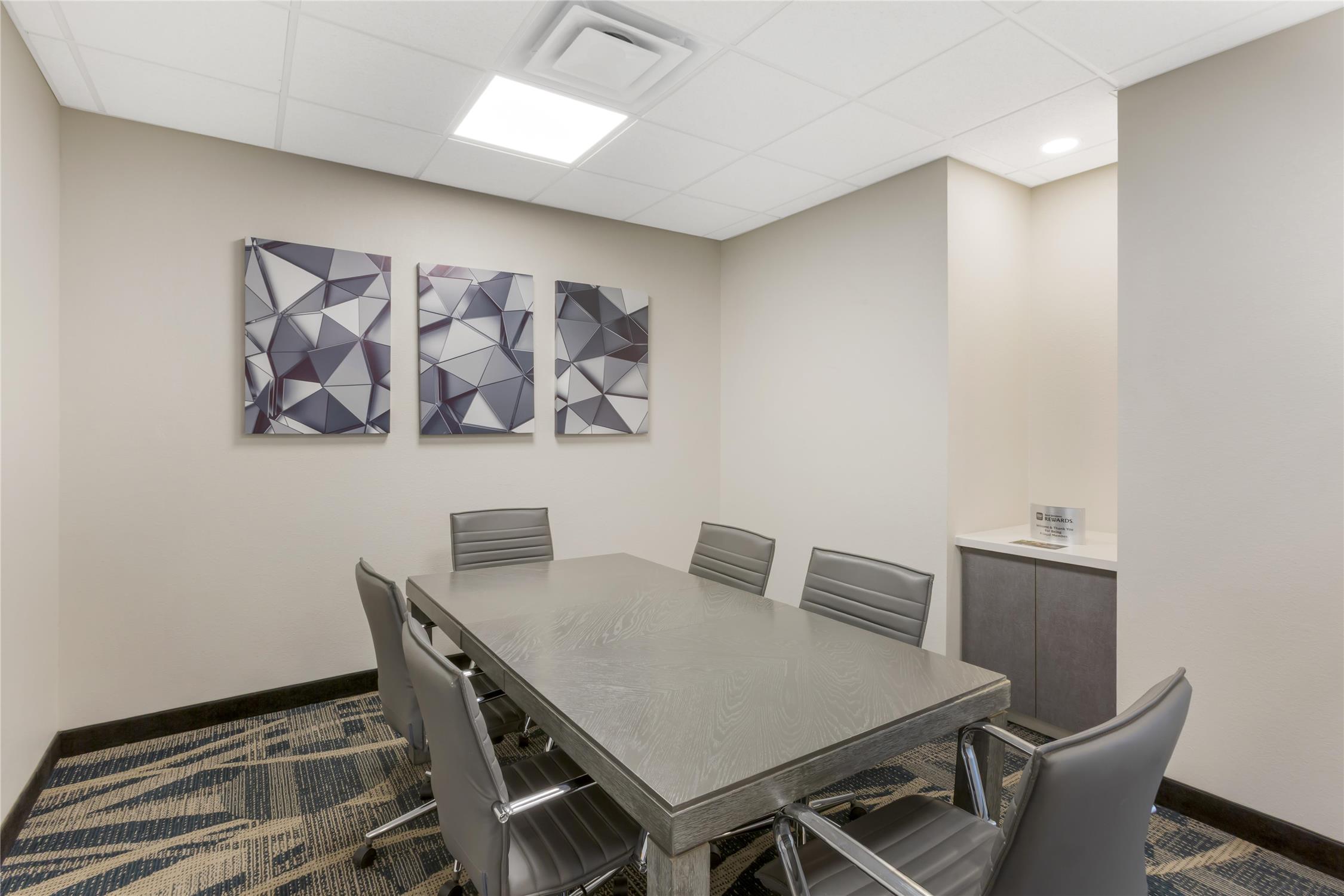 Best Western Plus Executive Residency Phoenix North Happy Valley 43/48