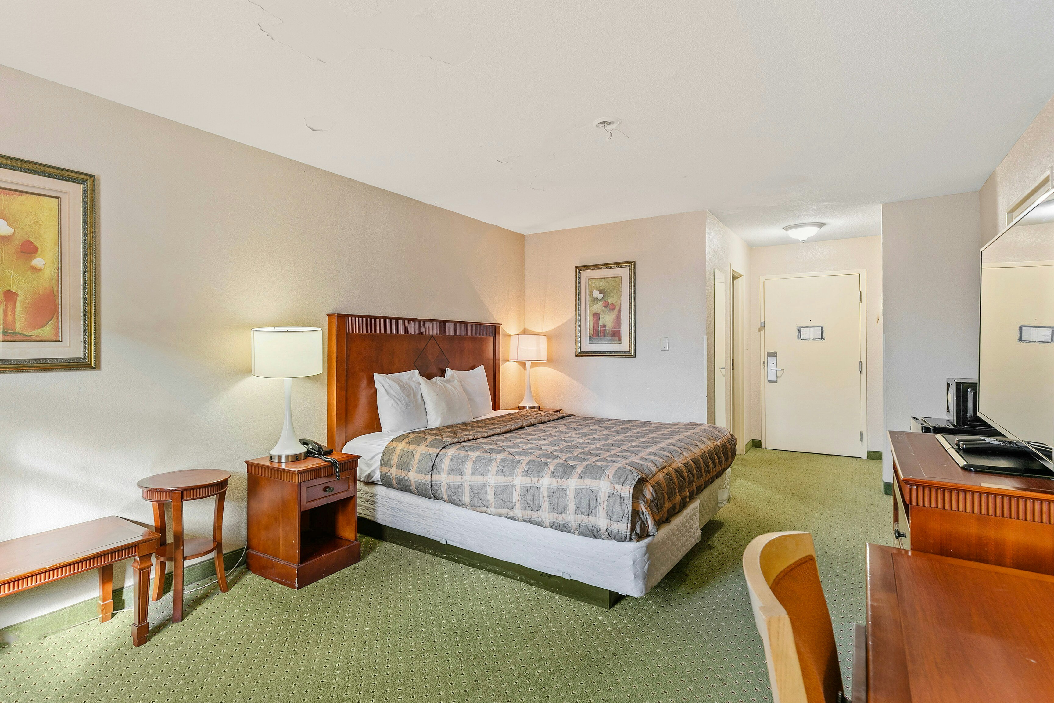 Moonlight Inn Hotel O Hattiesburg, MS 18/54