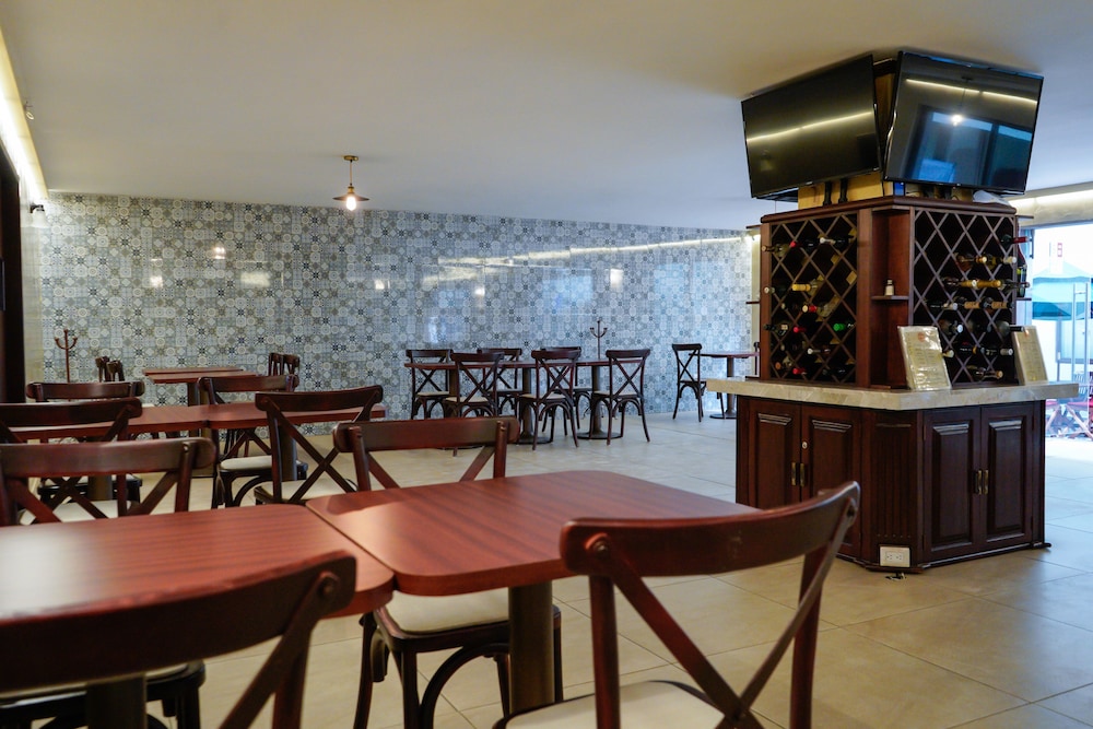 Hotel Senorial 31/50