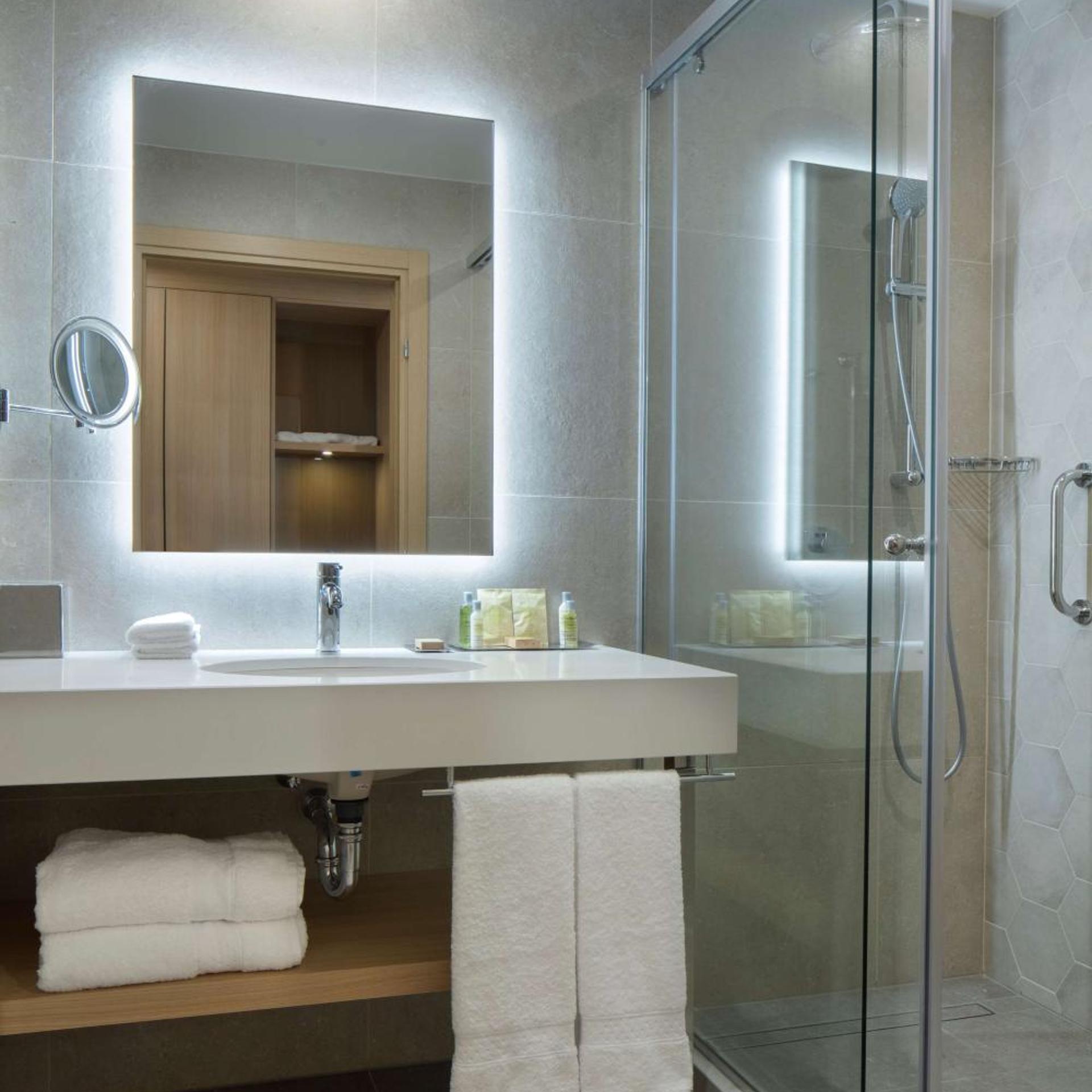 غرفة بسرير كينج، DoubleTree by Hilton Plovdiv Center 8/10