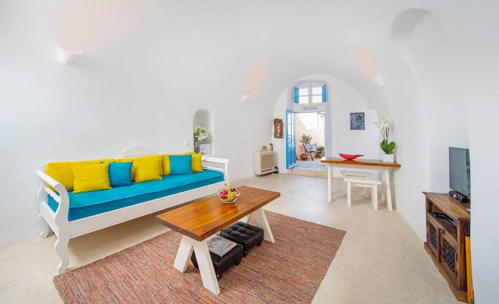 Anemi House & Villas 82/100