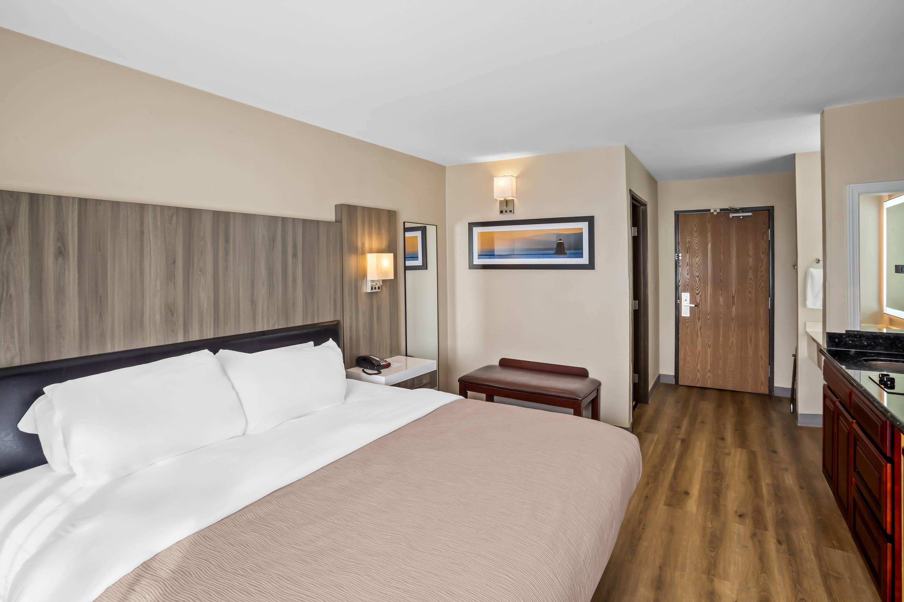 Efficiency, King Bed