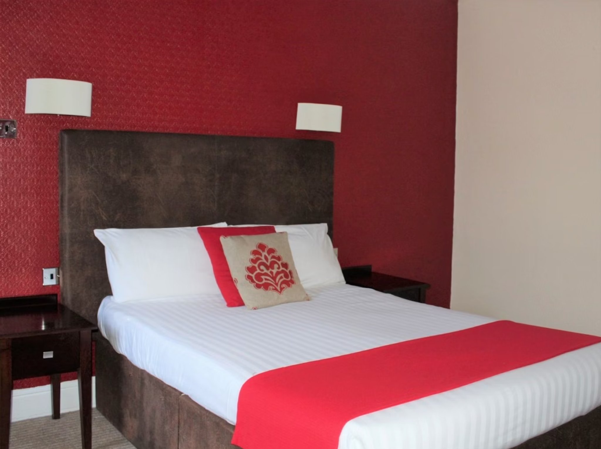 Columba Hotel 4/9