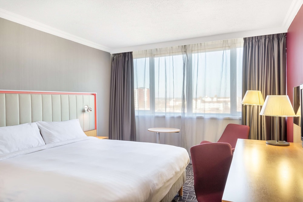 Mercure Northampton 9/63
