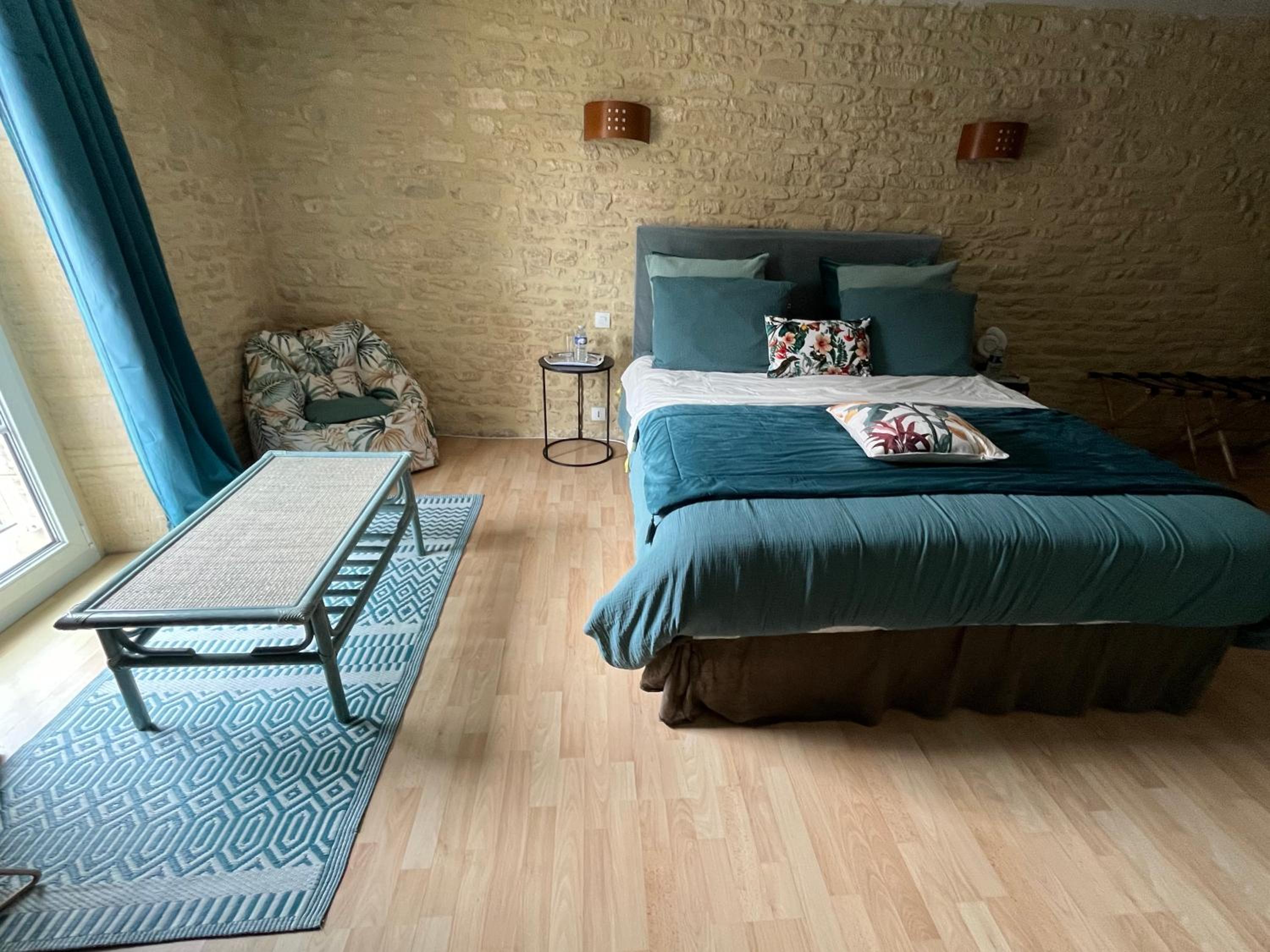 AUBERGE DE LA MUE 4/20