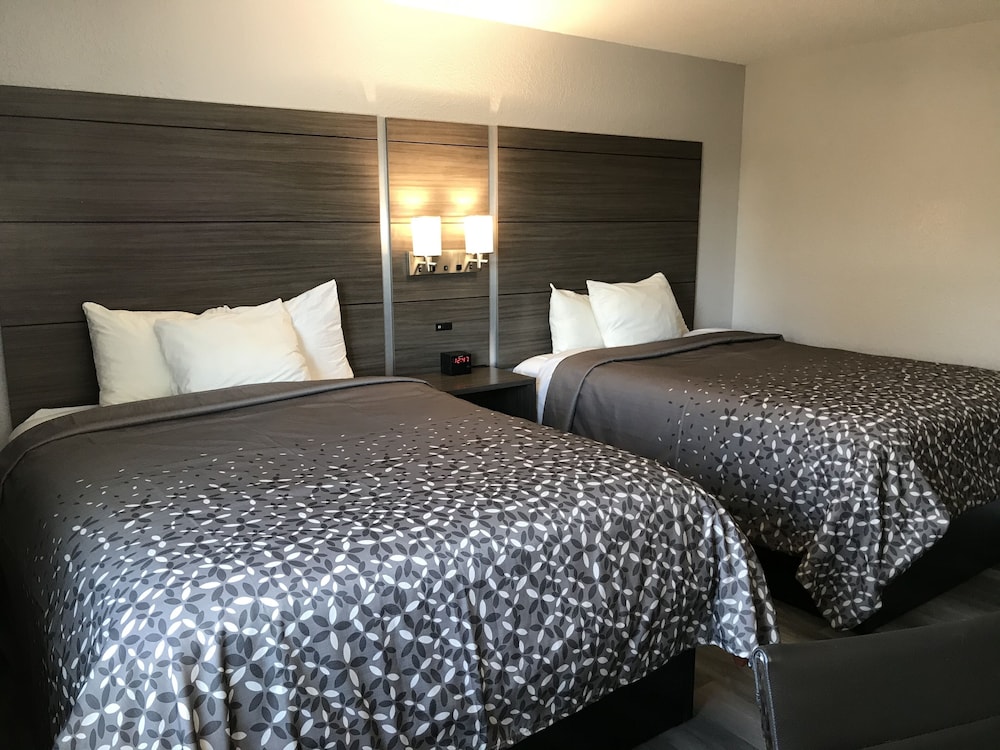 Americas Best Value Inn Clearwater 8/29