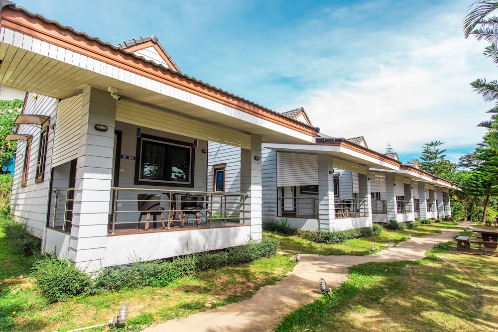 Mossview Resort 10/72