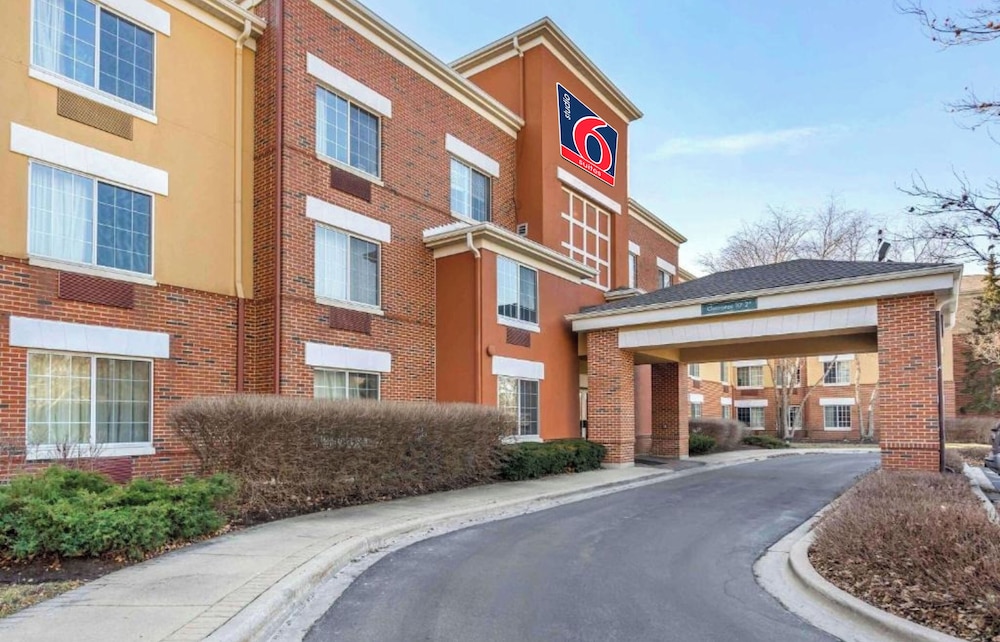 Studio 6 Extended Stay Chicago Vernon Hills Lincolnshire IL 48/58