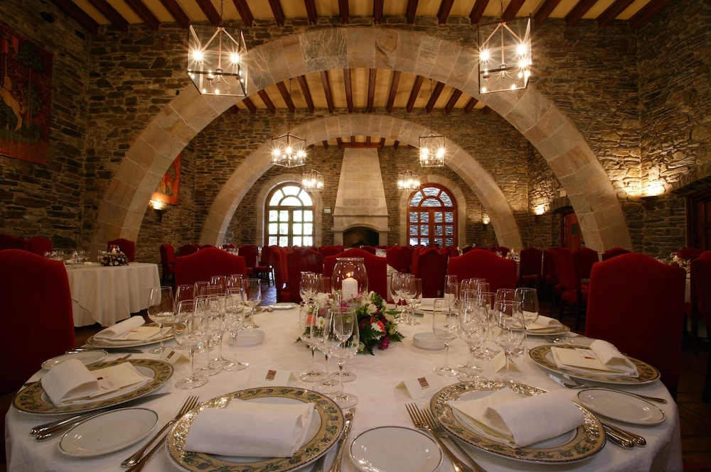 El Castell de Ciutat 35/50