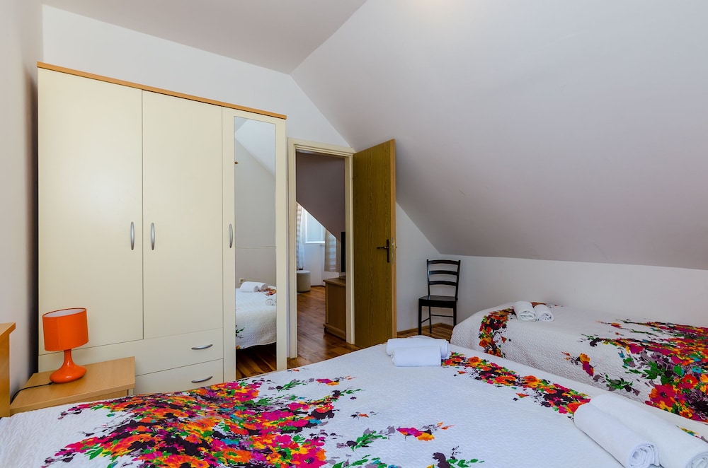ORKA APARTMENTS 20/75