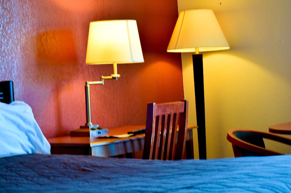 Stay Inn and Suites 43/76