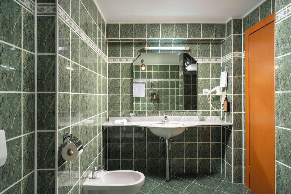 Hotel Moldova 80/80
