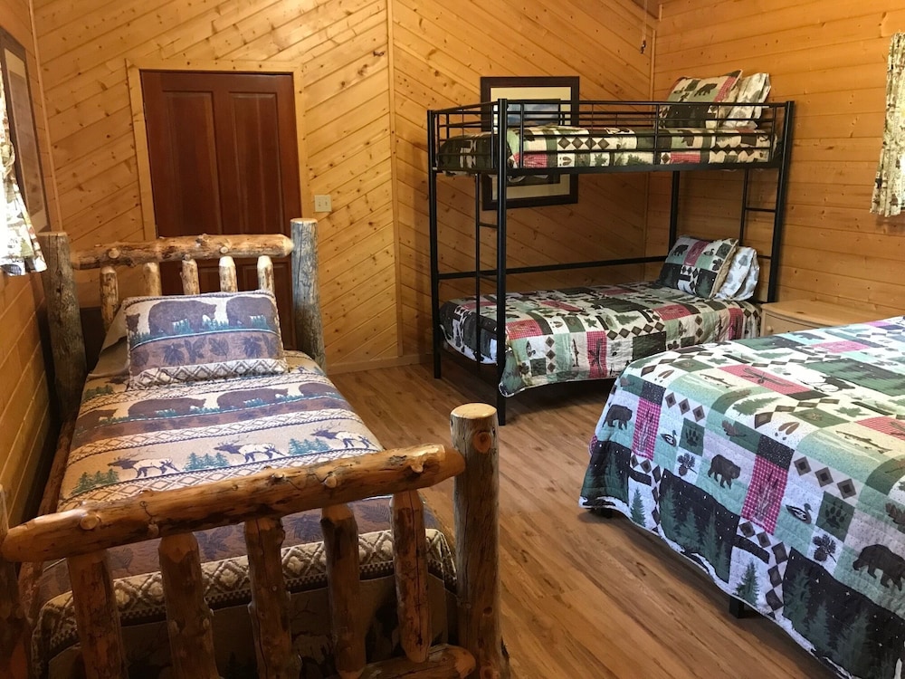 Grandview Cabins & RV Resort 26/50