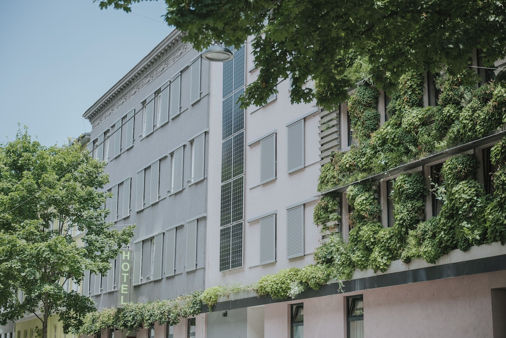 Boutiquehotel Stadthalle 3/75