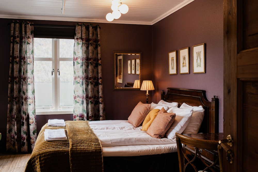 Fjaerland Fjordstove Hotell 23/63