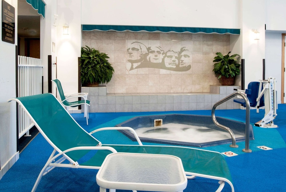 Ramada By Wyndham Keystone Near Mt Rushmore 53/61