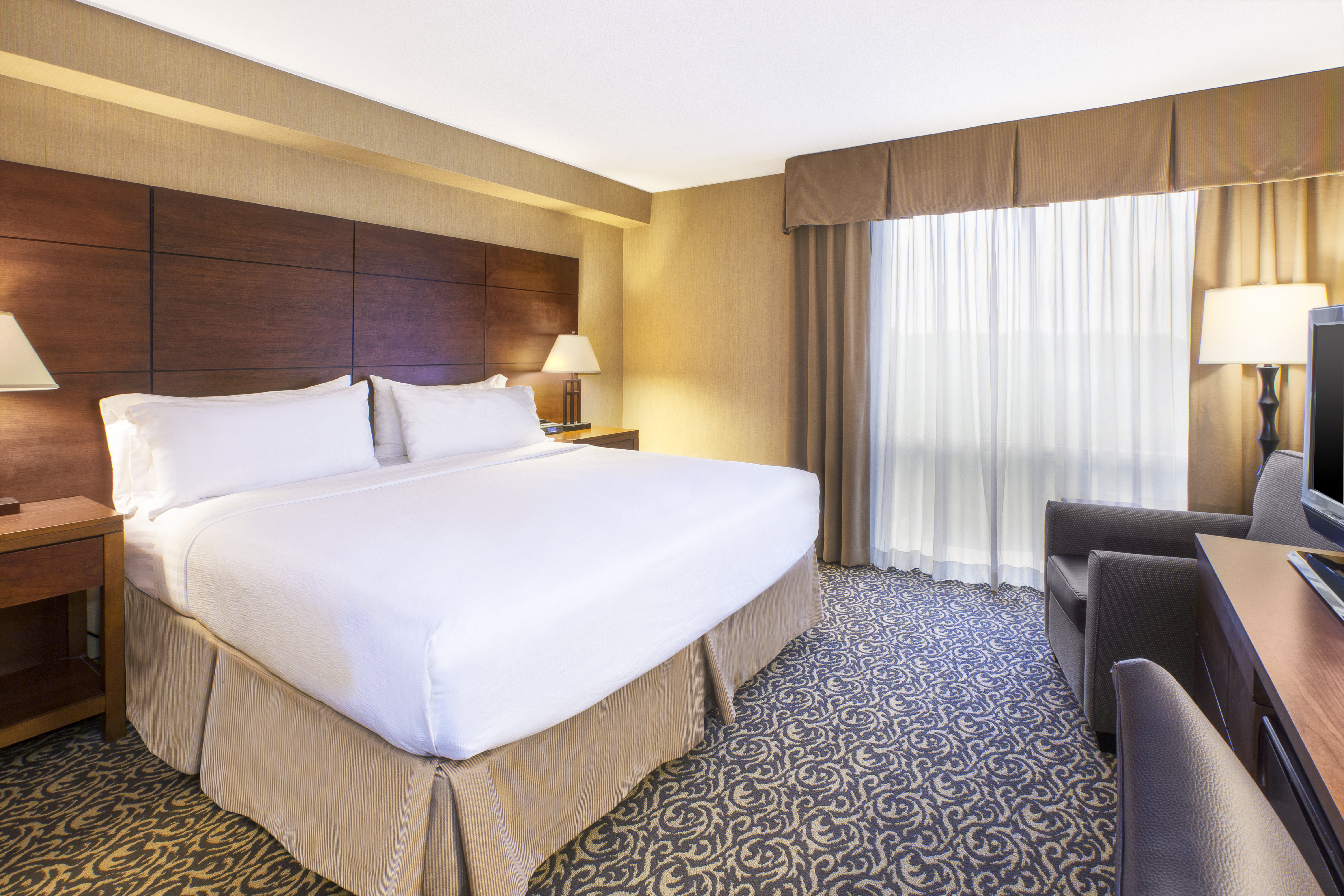 Holiday Inn National Airport/Crystal City 13/70