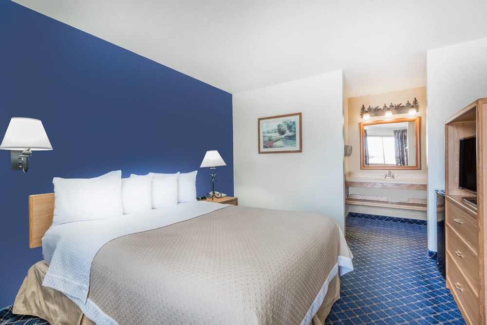 Days Inn by Wyndham Worland 7/16