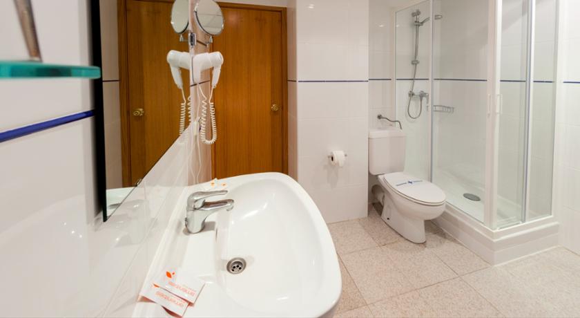 Room, Double Bed, Lateral Side Sea View