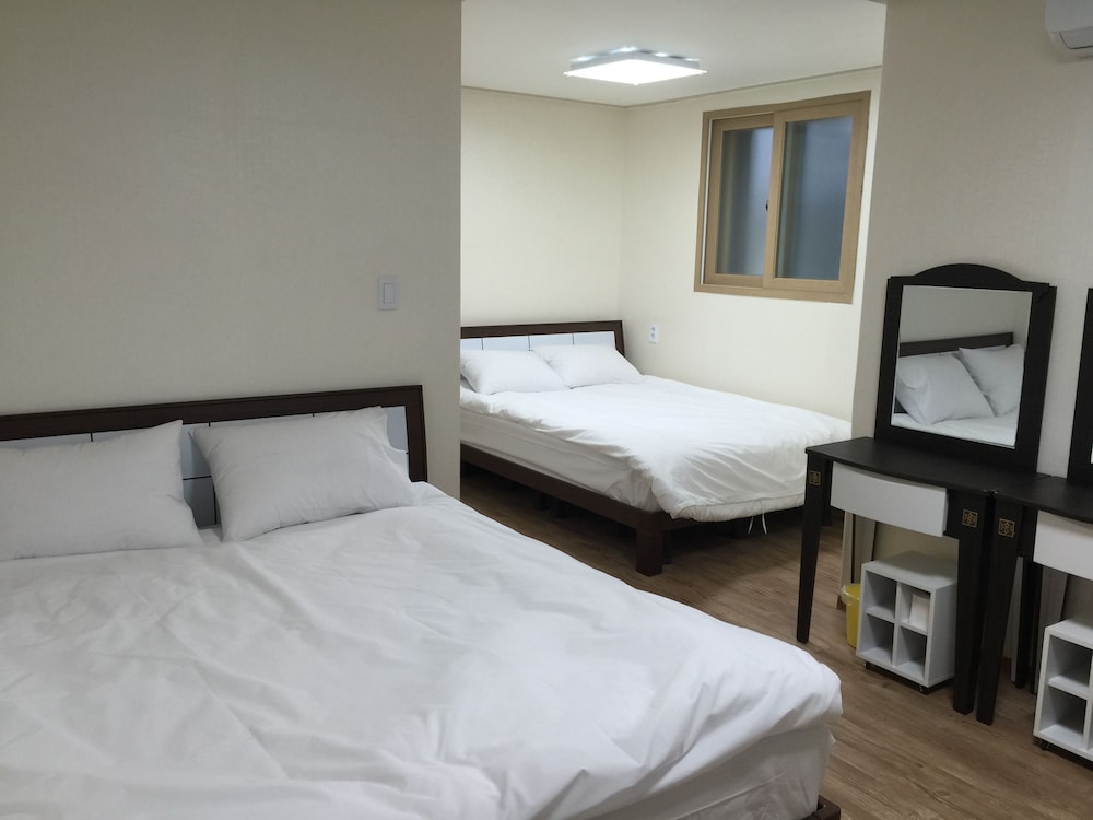 Hamory Guesthouse 18/52