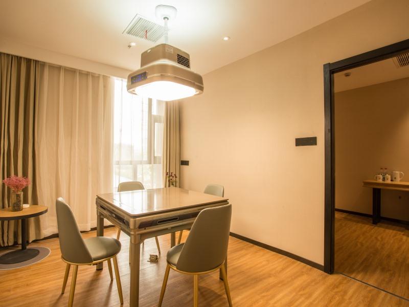 GreenTree Inn Nantong Railway Station Express Hotel 15/20
