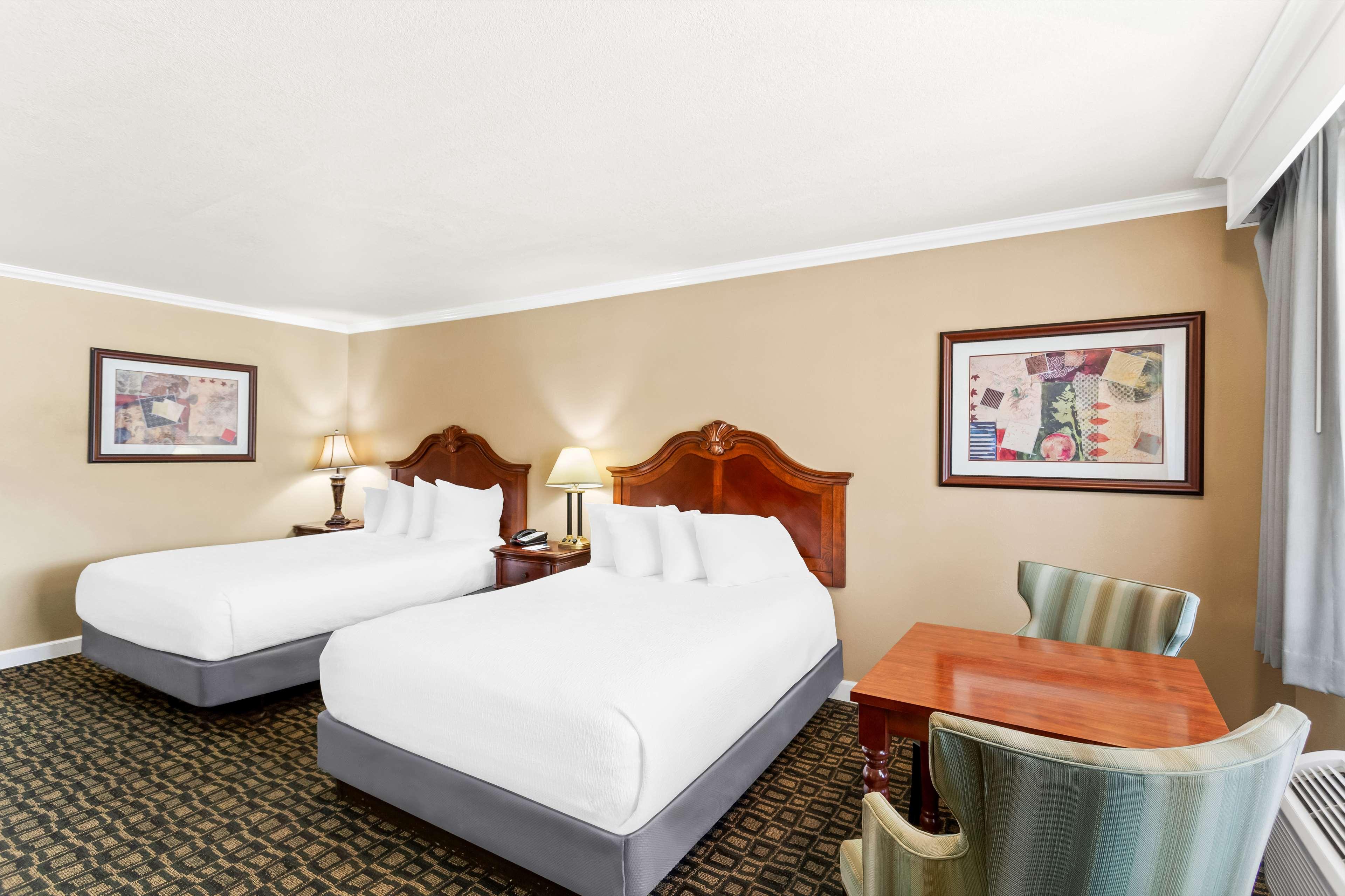 Room, 2 Queen Beds, Creek Side, Pet Friendly