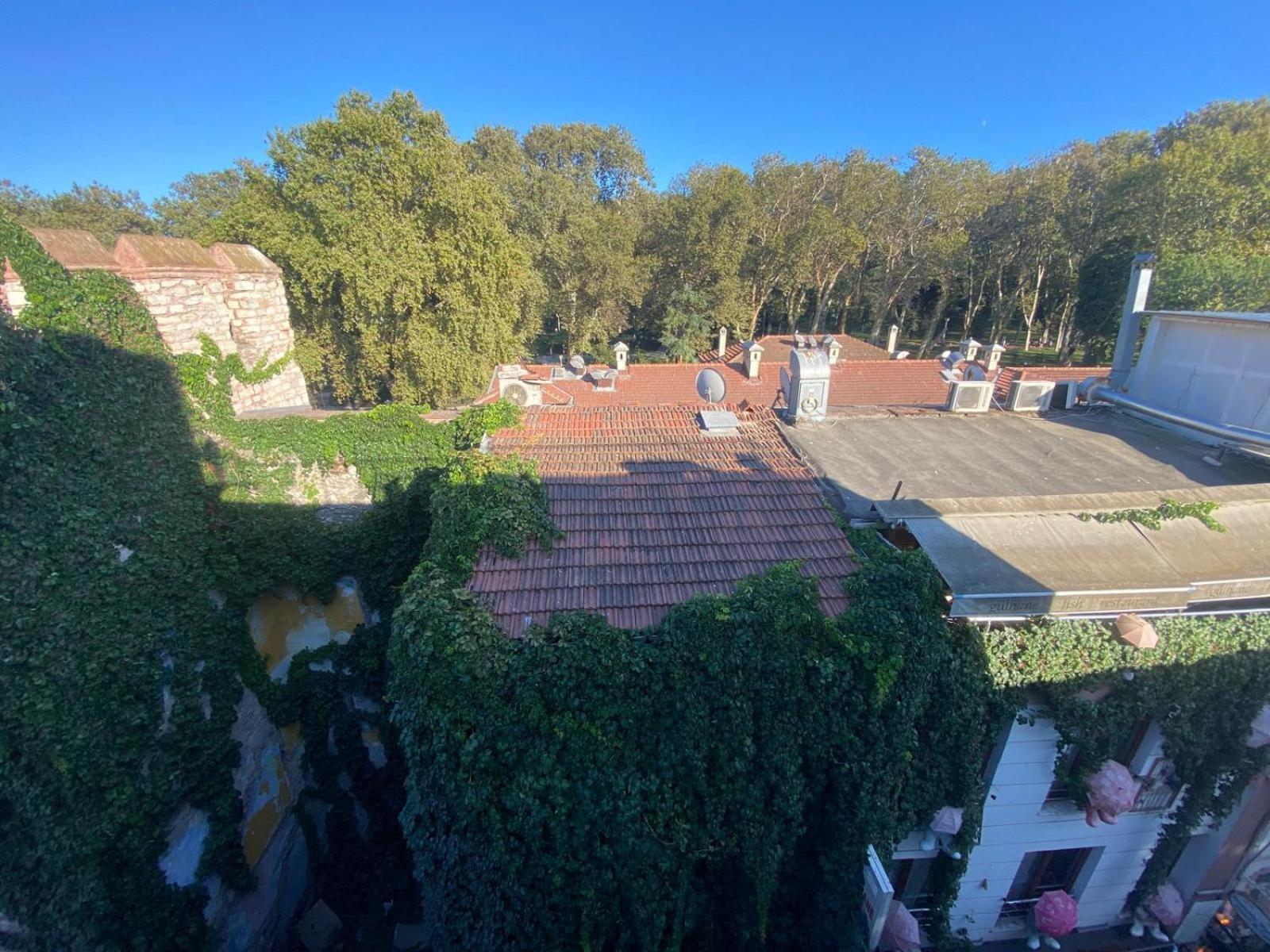 Preferred Hotel Old City 32/41