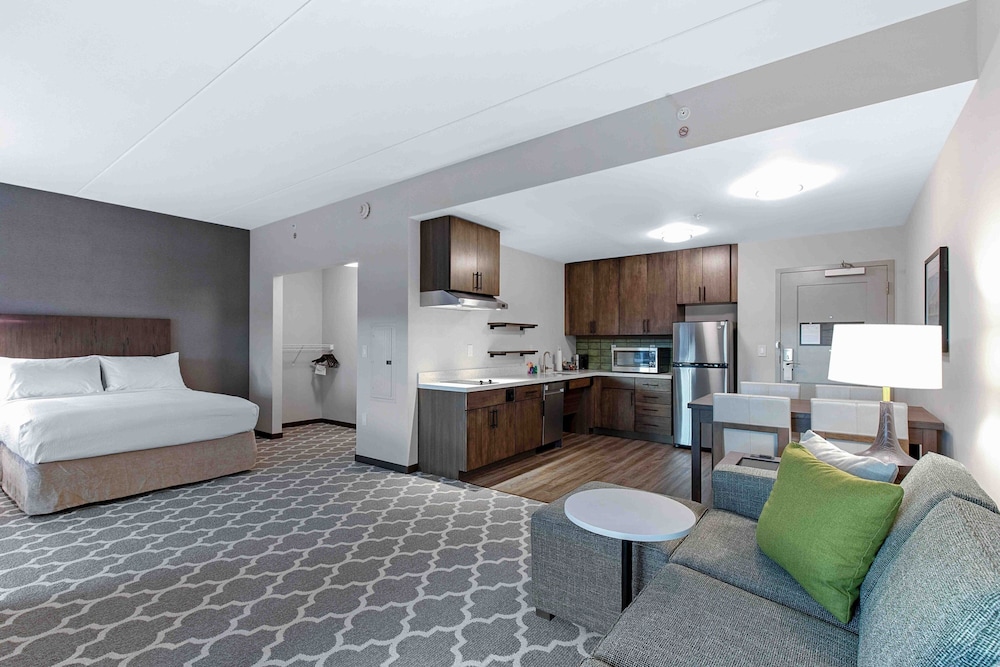 Residence Inn Atlanta Covington 8/50