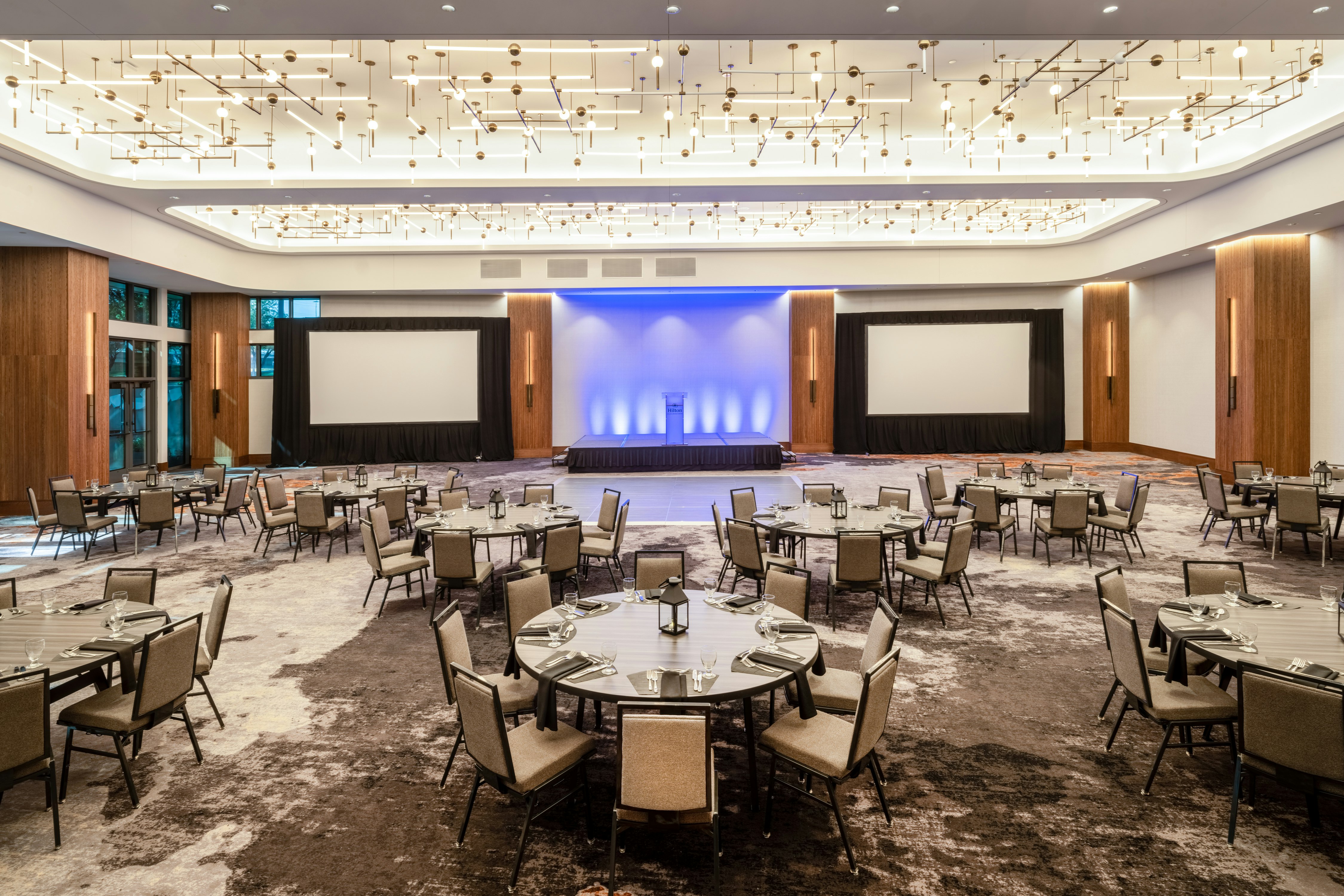 Hilton Dallas Lincoln Centre by the Galleria 44/56
