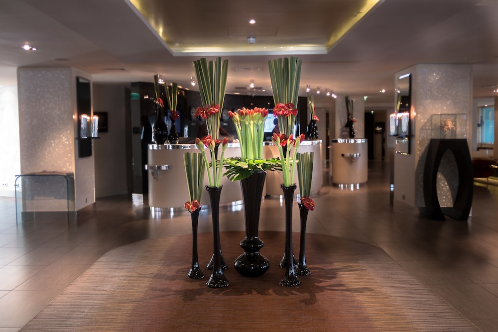 Sofitel Marseille Vieux Port Hotel 25/50