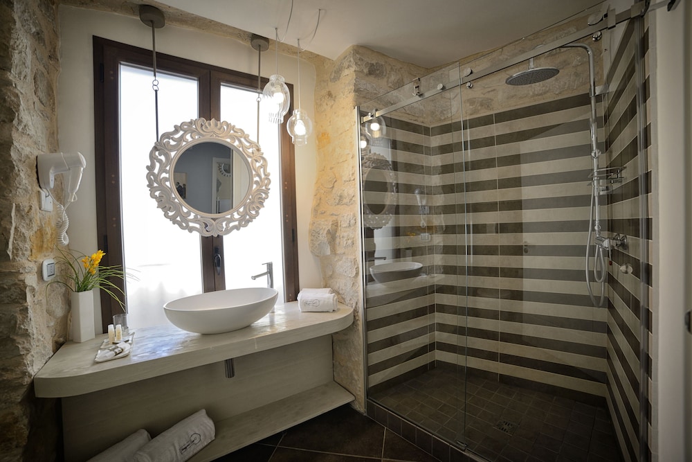 Terrazzani Suite 42/44