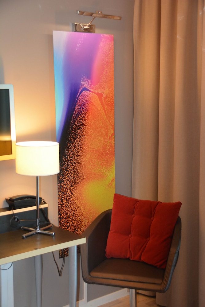 Quality Hotel Grand Royal 18/39