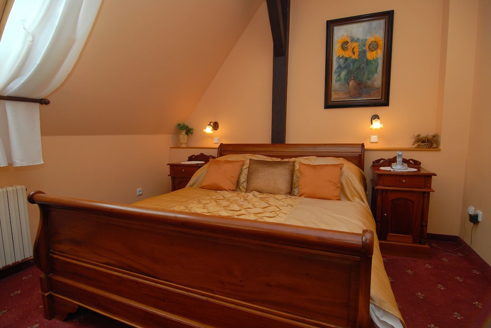 Hotel Opera Prague 18/76