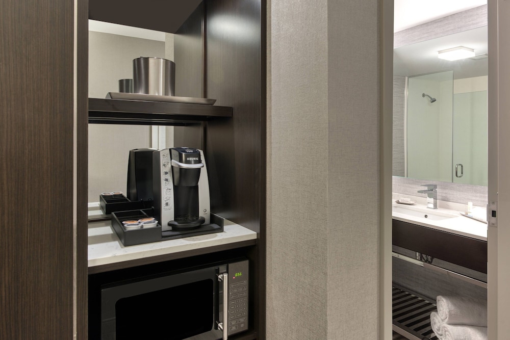 Fairfield Inn Suites Boston Waltham 16/46