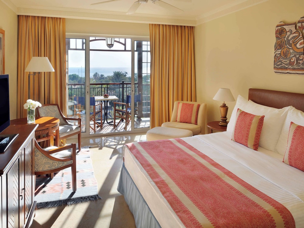 SUPERIOR, KING BED, SEA VIEW