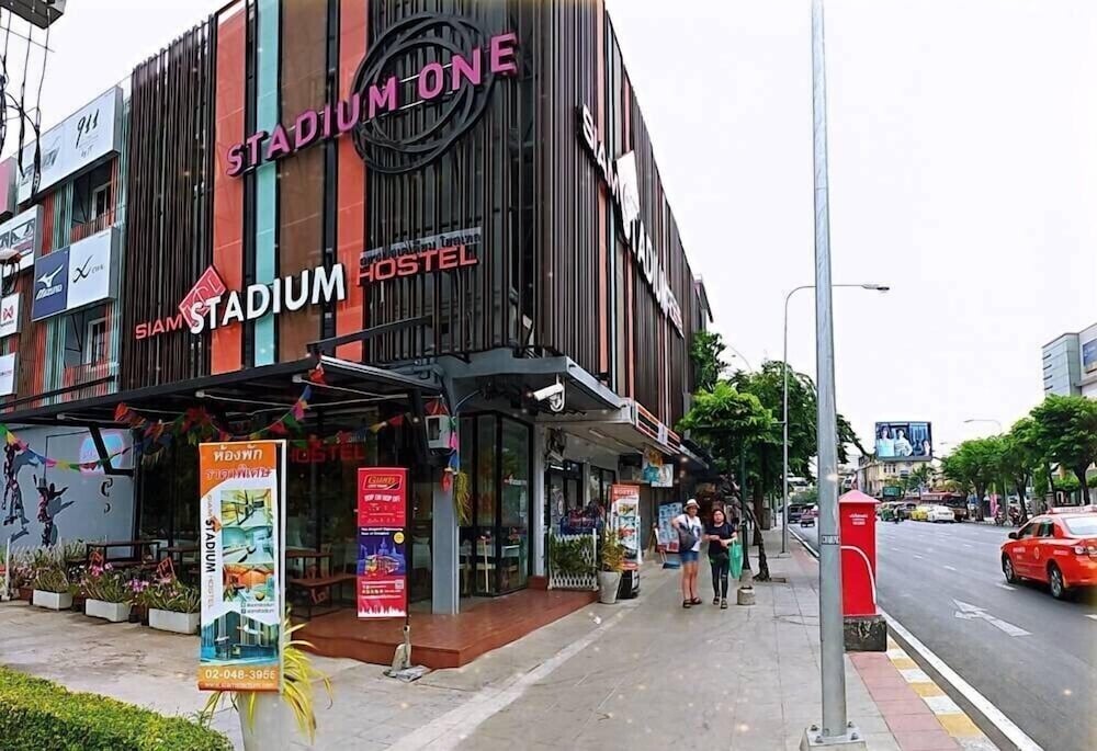 Siam Stadium Hostel 48/54