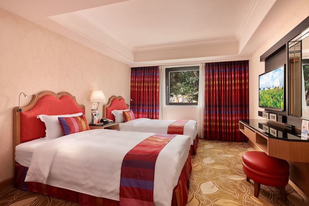 DELUXE, TWIN BEDS